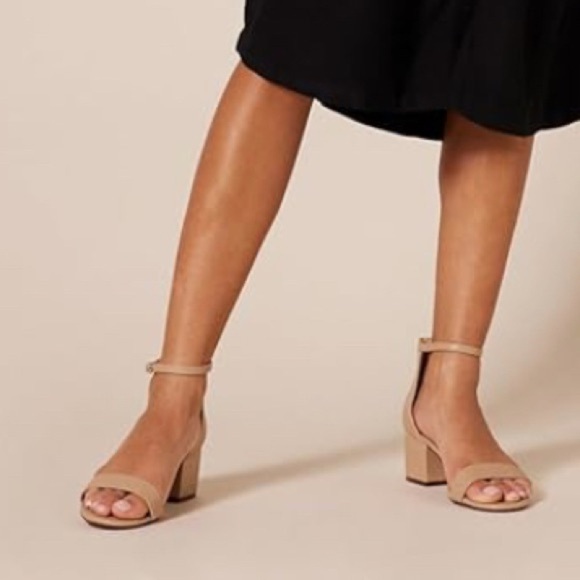 Amazon Essentials Women’s Two Strap Heeled Sandal – Tan, Size 7 Wide - Picture 5 of 6